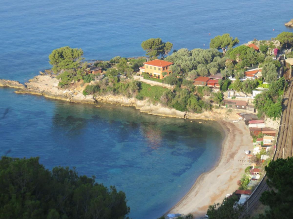 Apartamento Amaita Ventimiglia Exterior foto