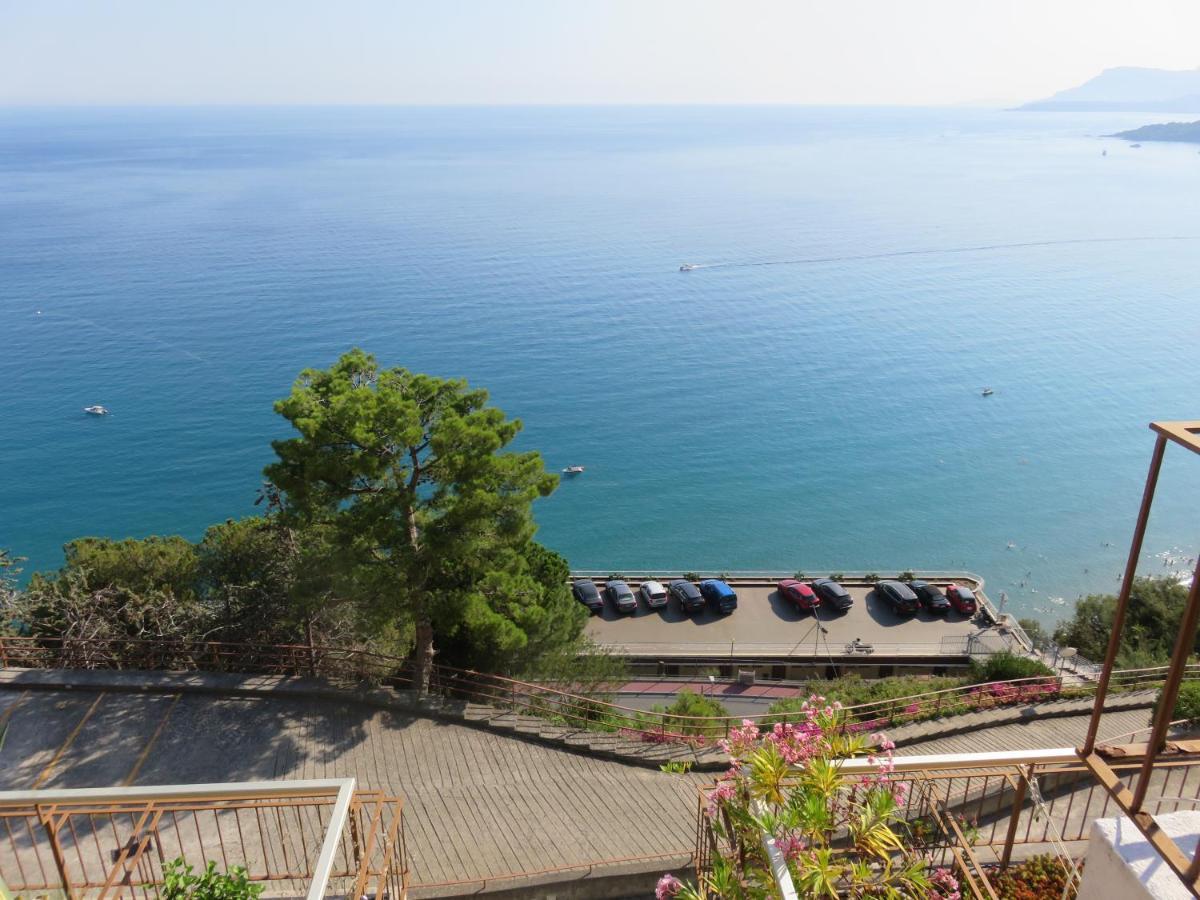 Apartamento Amaita Ventimiglia Exterior foto