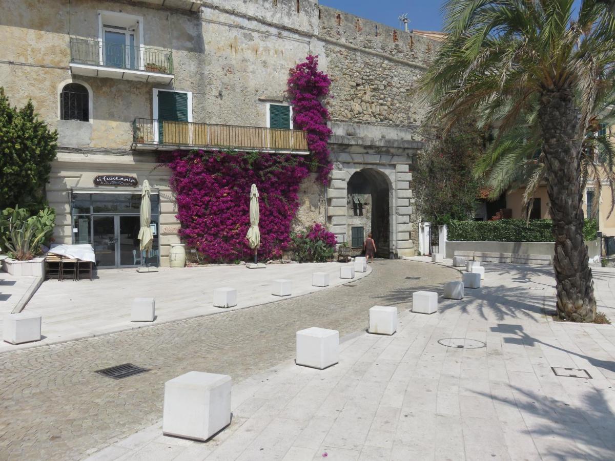 Apartamento Amaita Ventimiglia Exterior foto