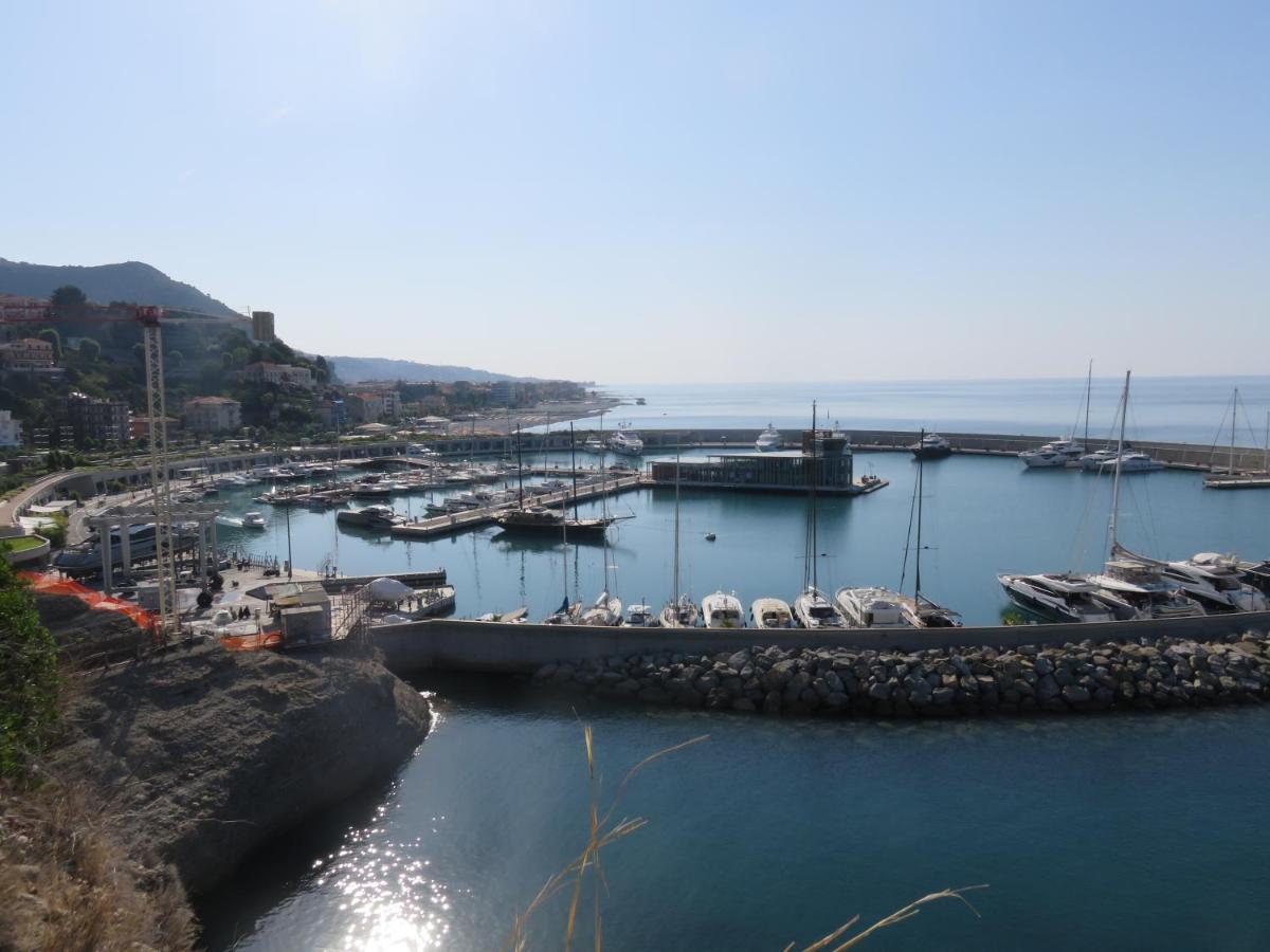 Apartamento Amaita Ventimiglia Exterior foto